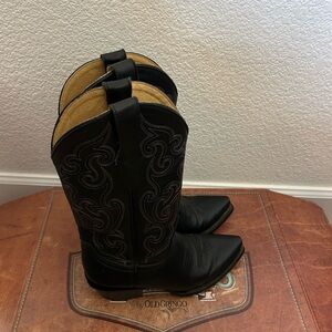Cavender’s Black Embroidered Western Boots